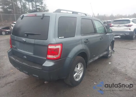 2010 Ford Escape Xlt из США, поврежденный, VIN 1FMCU0D70AKB75911